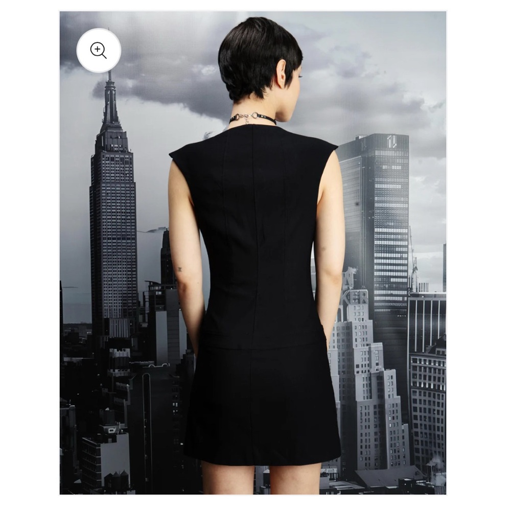 THE UPTOWN DRESS - Picture 2 of 6